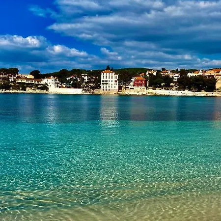 Vue Panoramique Et Piscine *